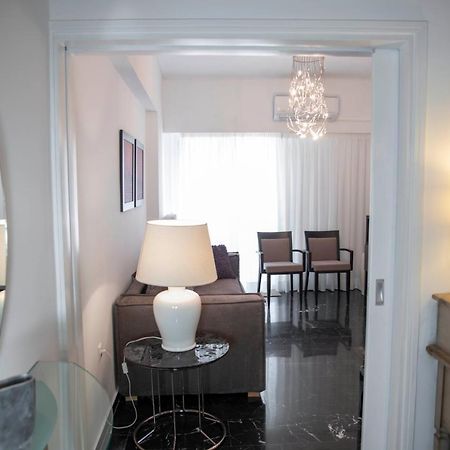 Konstantinos Stylish Brand New Apt In The Heart Of Афины Экстерьер фото