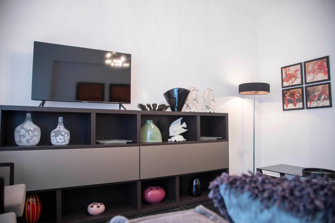 Konstantinos Stylish Brand New Apt In The Heart Of Афины Экстерьер фото